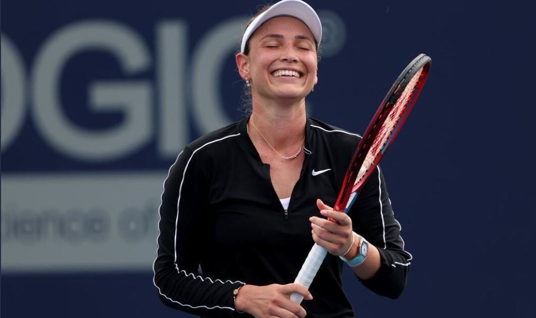 San Diego Open осминафиналДона Векич – Каролина Плишкова 6 3